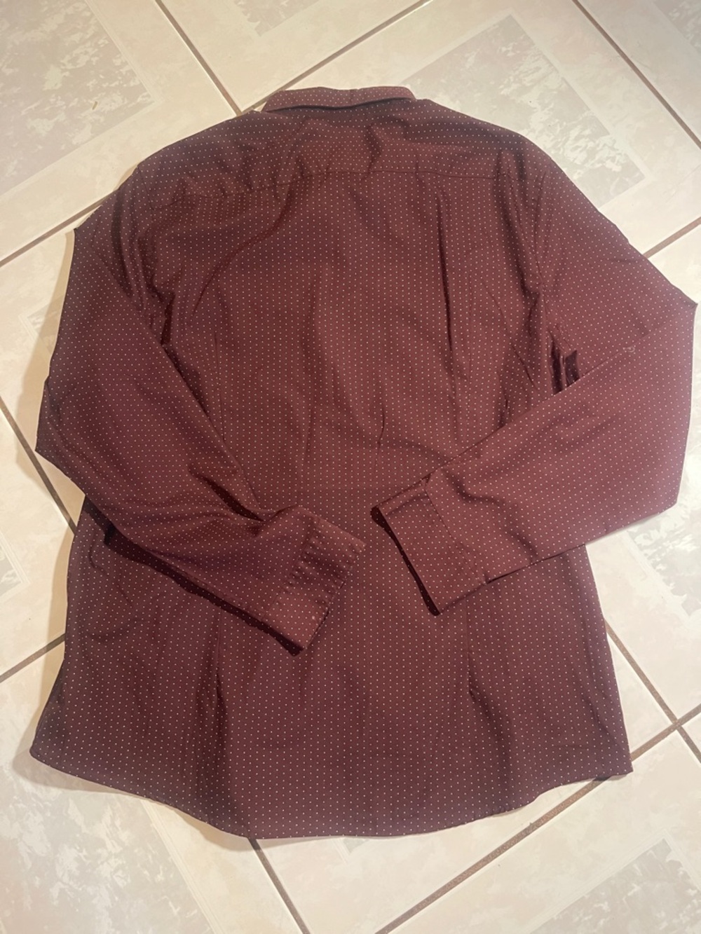 H&M Men's Burgundy Long-Sleeve Dress Shirt with Microdot Print - Picture 3 of 3
